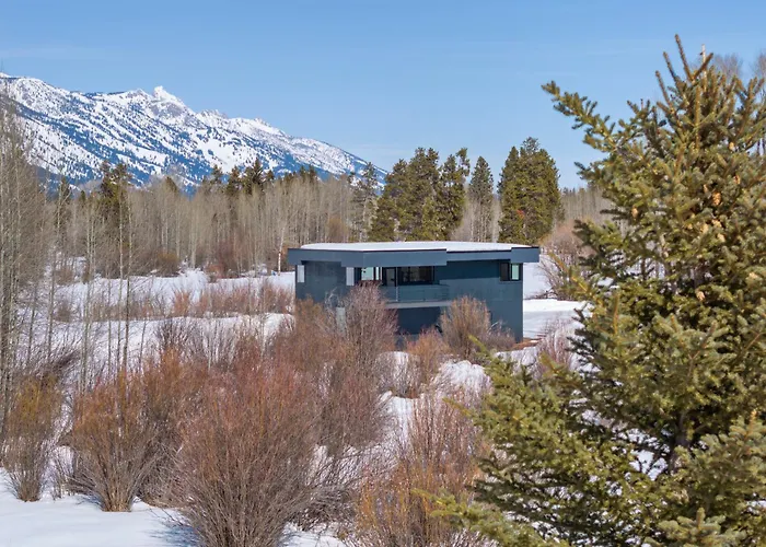 Secluded Mountain View Getaway - Near Jackson Hole - Bbq, Patio Wildlife! * Wilson
