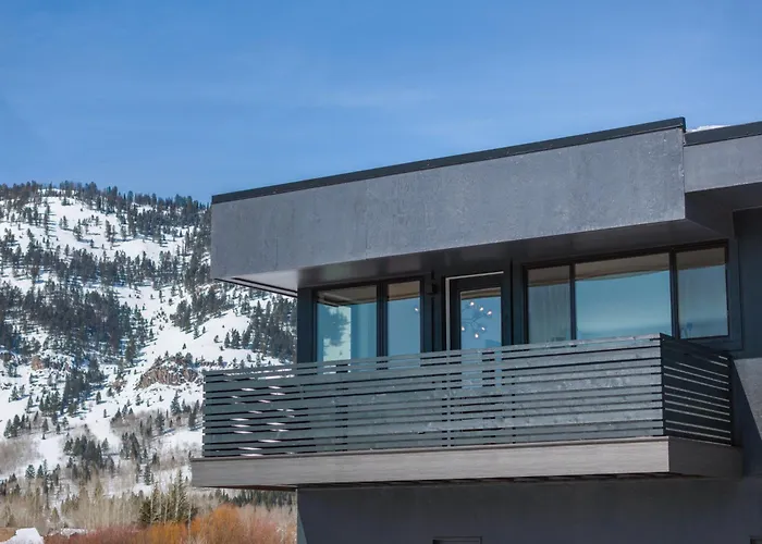 Chalet Secluded Mountain View Getaway - Near Jackson Hole - Bbq, Patio Wildlife! Wilson