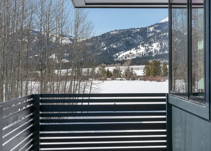 Secluded Mountain View Getaway - Near Jackson Hole - Bbq, Patio Wildlife! *
