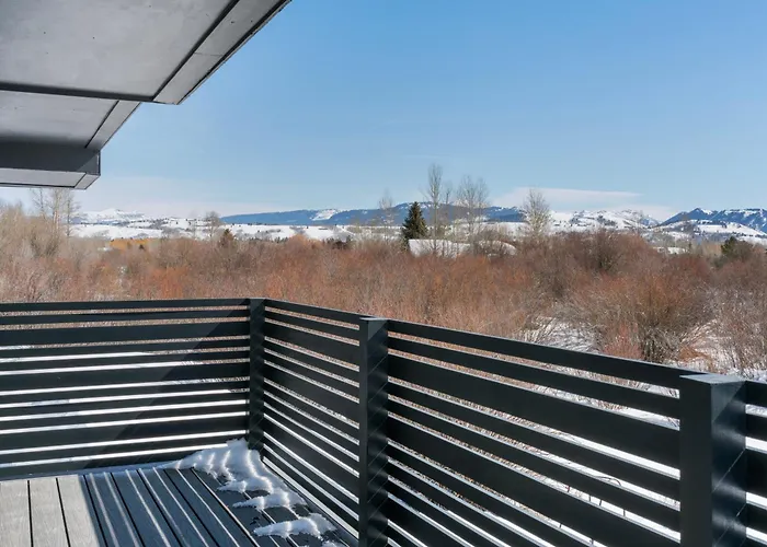 Secluded Mountain View Getaway - Near Jackson Hole - Bbq, Patio Wildlife! Wilson