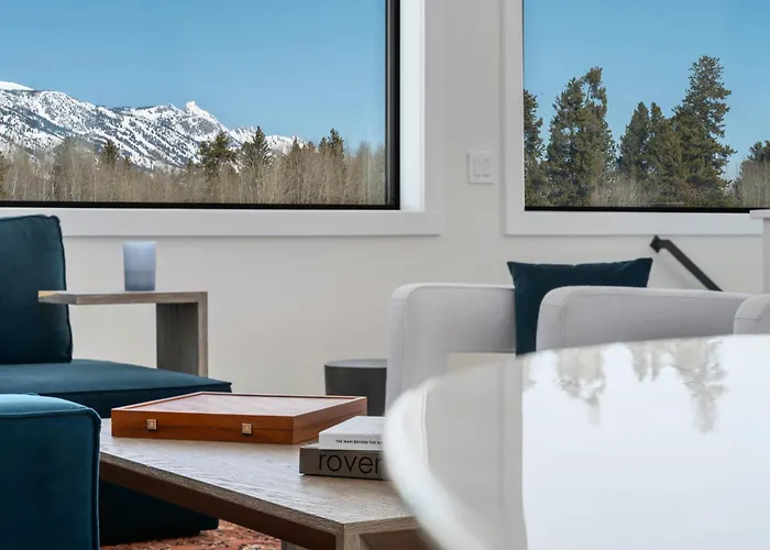 Secluded Mountain View Getaway - Near Jackson Hole - Bbq, Patio Wildlife! * Wilson