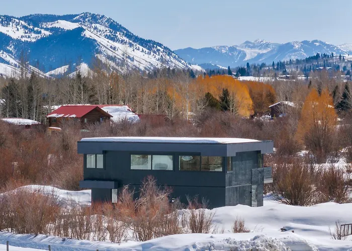 Secluded Mountain View Getaway - Near Jackson Hole - Bbq, Patio Wildlife! *